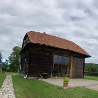 Wooden Barn, hotel a Zăbala