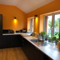 Lower Farm Lodge, hotel in Stowmarket