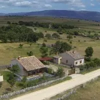 Balcon De Nut I y II, готель у місті Losana de Pirón