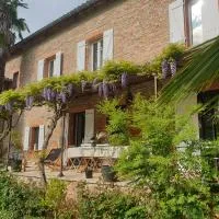 Chambre de charme dans une propriété du 18ème, hotel Roquettes városában