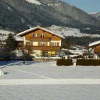 Haus Gabriela, hotel v mestu Itter