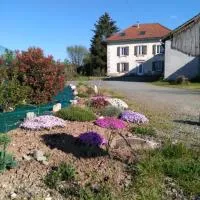 Les Chambres d Odile، فندق في Lachapelle-sous-Chaux