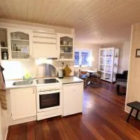 Modern apartment near beach, marina & city centre, hotel v destinaci Tórshavn