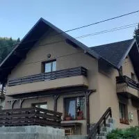Cabana NEDA, hotel di Rausor