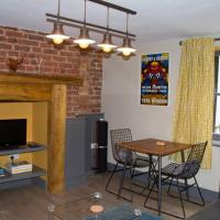 Sandgate apartment 3 minutes from beach, hotel in Sandgate