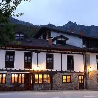 El Caserío, hotel di Camaleño