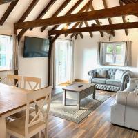 Boutique 3-Bed Cottage in Hellingly, hotel in Hellingly
