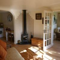 Comfortable and a spacious retreat for two, hotel in Iden