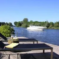 Riverside holiday home near Amsterdam, hotel Nigtevecht városában