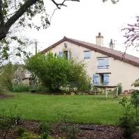 Gite du jardin du Bout du Ciel, hotel v destinaci Céron