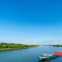 Hotel am Rhein – hotel w mieście Wesseling