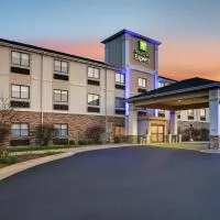 Holiday Inn Express Marshall by IHG, hotel di Marshall