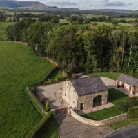 Barn Chipping Ribble Valley with Hot tub, hotel in Preston