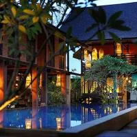 The Village House, hotel di Santubong