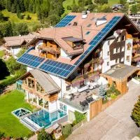Berghotel Miramonti, hotel i Tesero