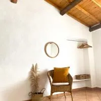 Is Scabas Guestrooms, хотел в Solarussa