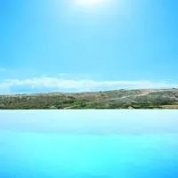 FIFTY-FOUR Edge Pool House - GOZO, hotel en Il-Pergla