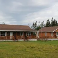 Riverside Chalets, hotel em River of Ponds