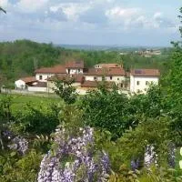 Azienda Agricola Cascina Monticone, hotel en Ferrere