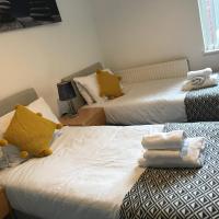 Modern 2 Bed Apartment Sleeps 3、バーケンヘッドのホテル