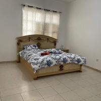 Furnished private room in a villa with separate own bathroom, hotel in Al 'Ayn