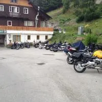 Gasthaus Luggwirt, hotel u gradu 'Gnesau'