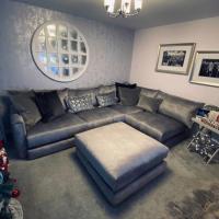 Cop26 3 bedroom house - 10mins walk GLA Airport, hotel near Glasgow Airport - GLA, Paisley