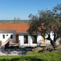 Apartamentos Baños de Ledesma, מלון בסלמנקה