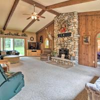 Spacious Lakefront Home with Patio and Boat Dock!, hotel Bemidji regionális repülőtér - BJI környékén Laporte városában