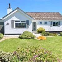 Bungalow33 Benllech, hotell i Benllech