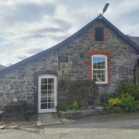 Rowan Cottage in Rhayader over looking the red kite feeding centre