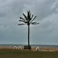 Sea View Villa. 2 bedroom. Sleeps 4. Free WIFI โรงแรมในVictoria Park