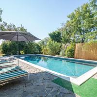 Beautiful home in Foiano with Outdoor swimming pool, WiFi and 5 Bedrooms, hotel en Foiano della Chiana