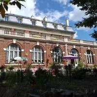 VILLA LES CAMELIAS, hotel em Fontaine-lès-Vervins