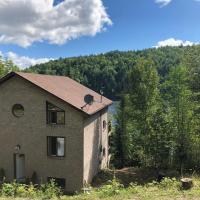 Chalet du lac, hotel em Val des Monts