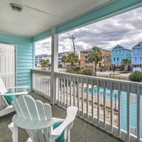 Surfside Beach Escape with Pool - Walk to Ocean!, hotel v destinácii Myrtle Beach (Surfside Beach)