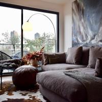 Contemporary 1 Bedroom Flat with Stunning London View