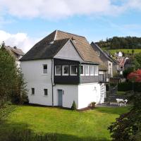 Ferienwohnung Blum, hotel a Fleckenberg, Schmallenberg