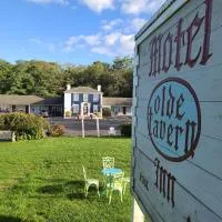 Olde Tavern Motel and Inn - Cape Cod, hotel v destinaci Orleans