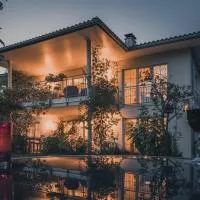 Coraline -Koblach, 6-10 P, 3 Schlafzimmer, Küche, riesige Terrasse, Parkplatz, WiFi, Stellplatz Ski, hotel Koblachban
