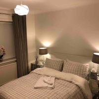 2 bed house COP26 renting in outskirts of Glasgow, hotel in Kilsyth