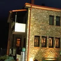 Guesthouse Petrino, hotel em Pezoúla