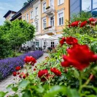 Hotel Lindenhof Bad Schandau، فندق في باد شانداو