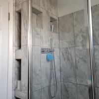 Sandgate flat with sea view, hotel in Folkestone