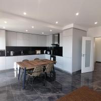 RIBEIRA D'ILHAS CENTRAL HOME, Hotel in Ericeira