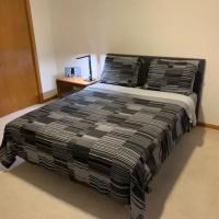 Room Near IL State Capitol，位于斯普林菲尔德首都机场 - SPI附近的酒店