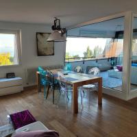 3-bedroom apartment with spectacular view, hotel in Neuchâtel