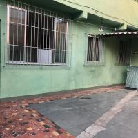 !!Casa na Penha toda Mobiliada em rua Tranquila!, hotel a prop de Aeroport internacional de Rio de Janeiro/Galeao - GIG, a Rio de Janeiro