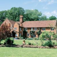 Farm retreat with covered pool and open fireplace, hotel Chalfont Saint Gilesban