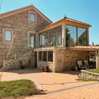 DIGNUS HOUSE, hotel a Folhadosa